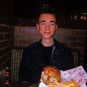 Meet your Posher, Sean